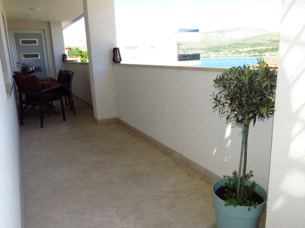 Apartments Barba Trogir Exterior photo